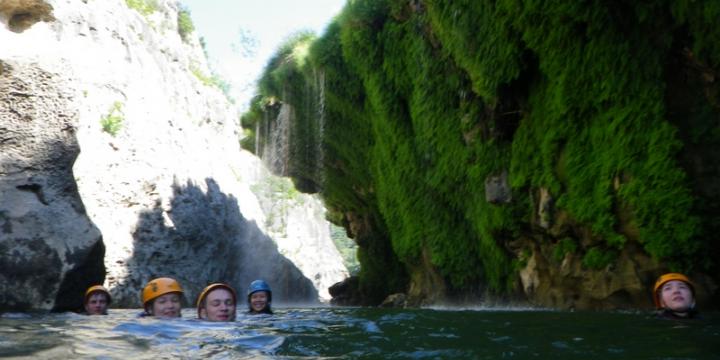 descente-matinale-du-canyon-du-diable-dans-l-herault